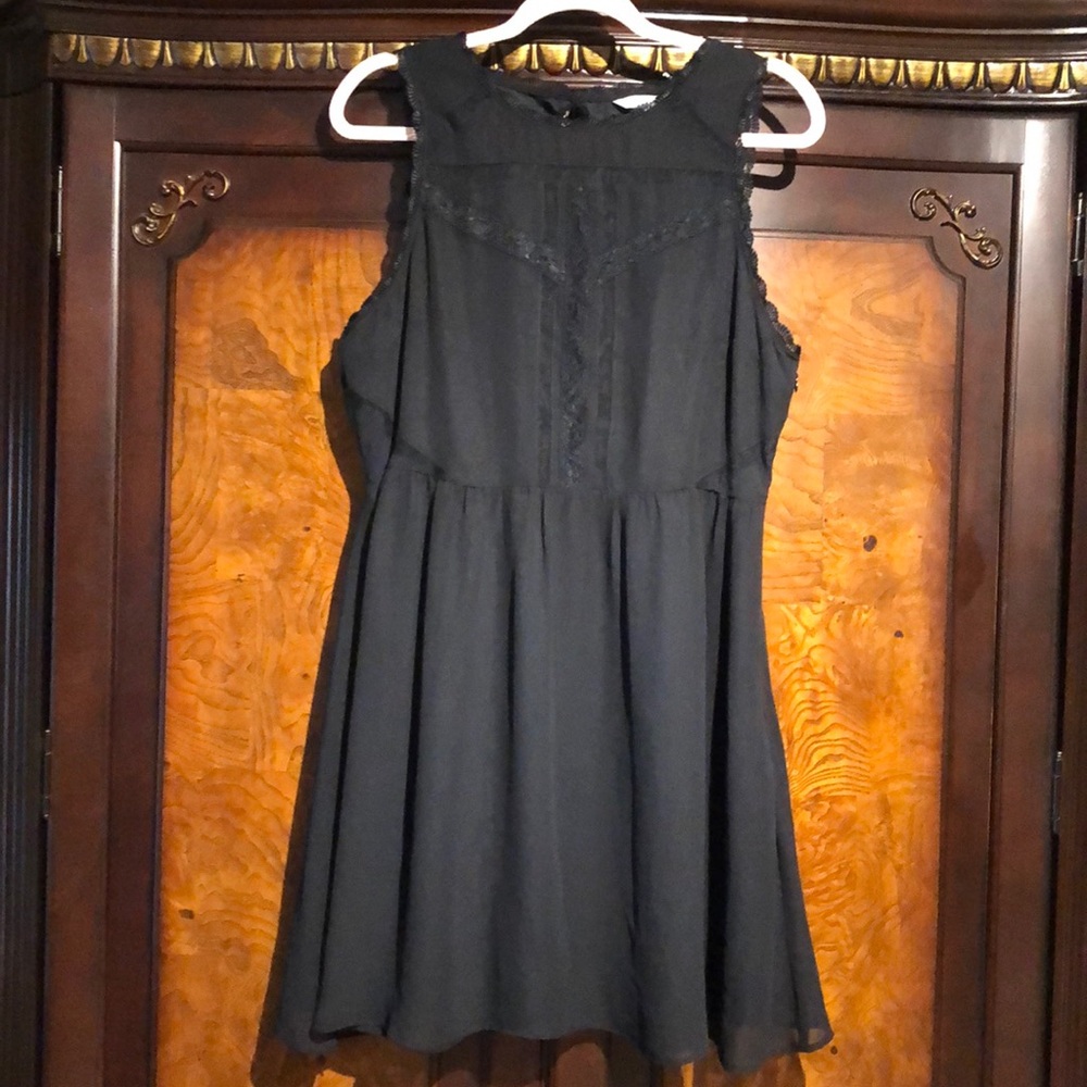 Lauren Conrad Black Lace Dress size 14 NWT